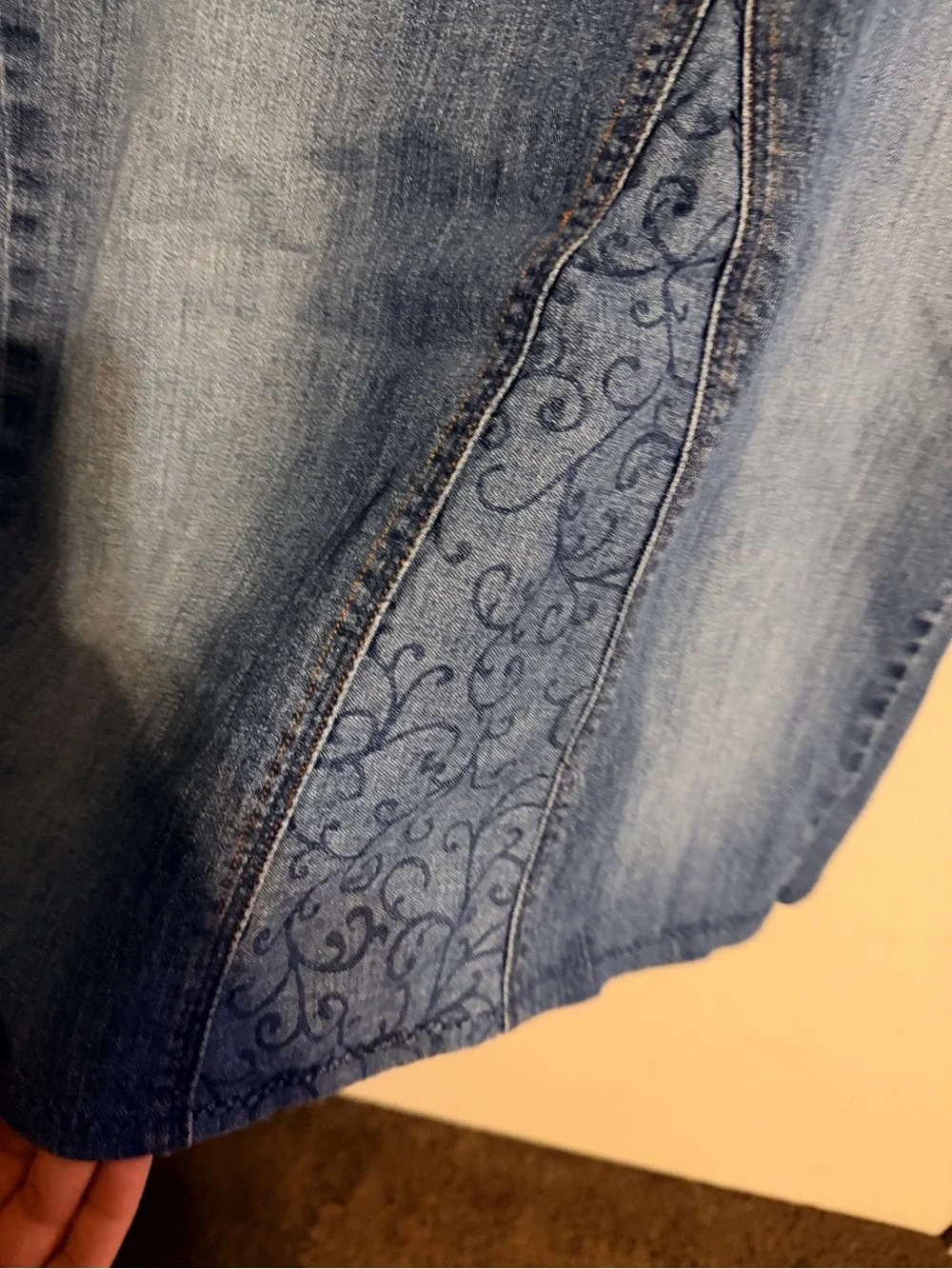 Levis styled model